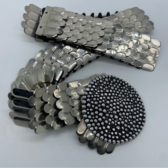 Vintage 80s Silver Metallic Stretch Belt OS - Picture 2 of 7